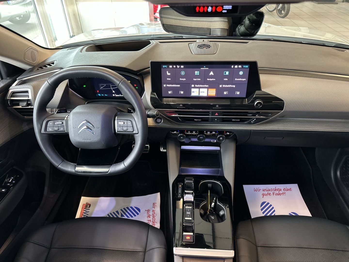 Fahrzeugabbildung Citroën C5X Plug-in 225 EAT8 Shine Pack Navi Panodach