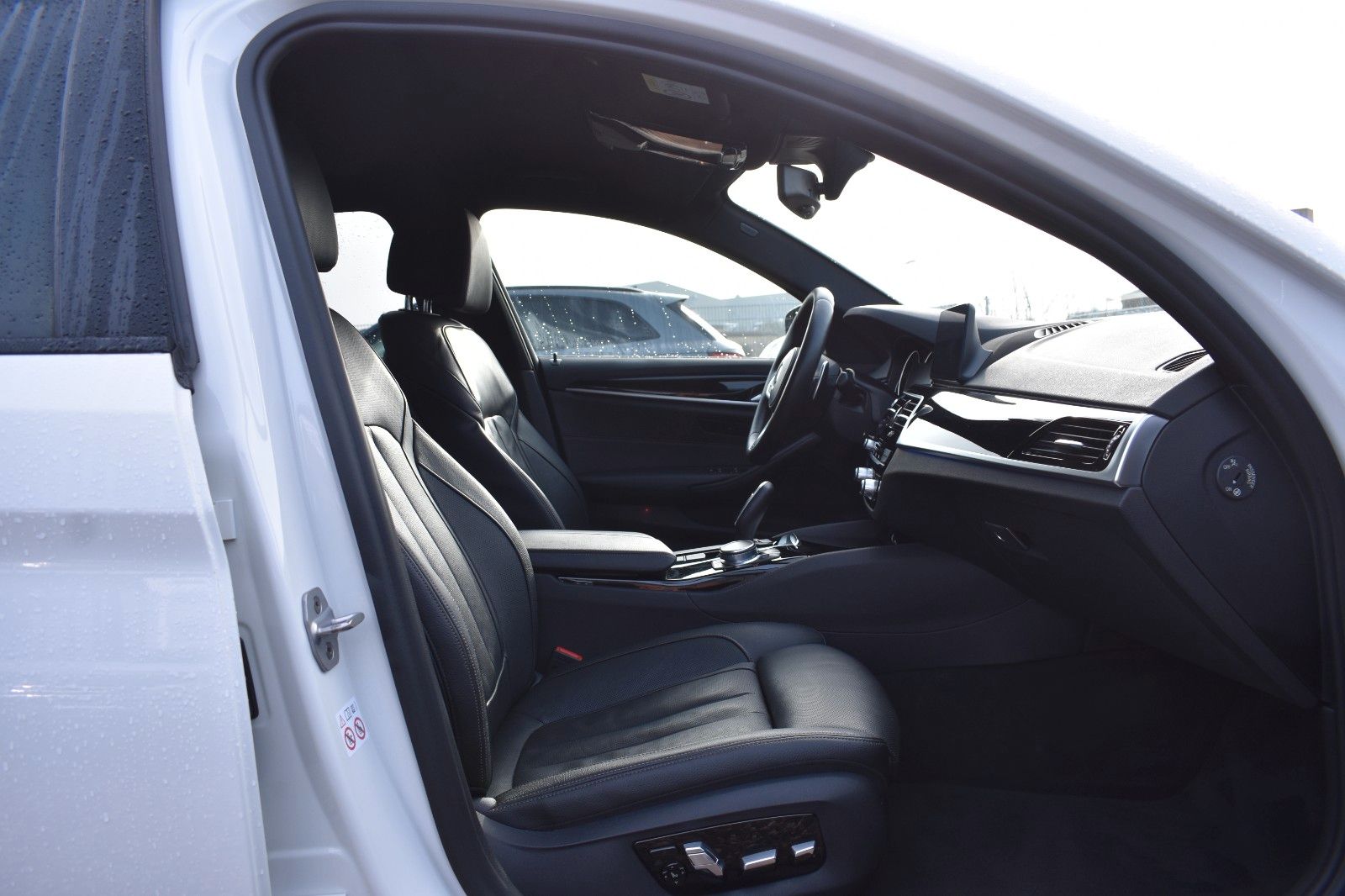 Fahrzeugabbildung BMW M550 i Limo. xDrive DAB Gestik Massage HUD ATM