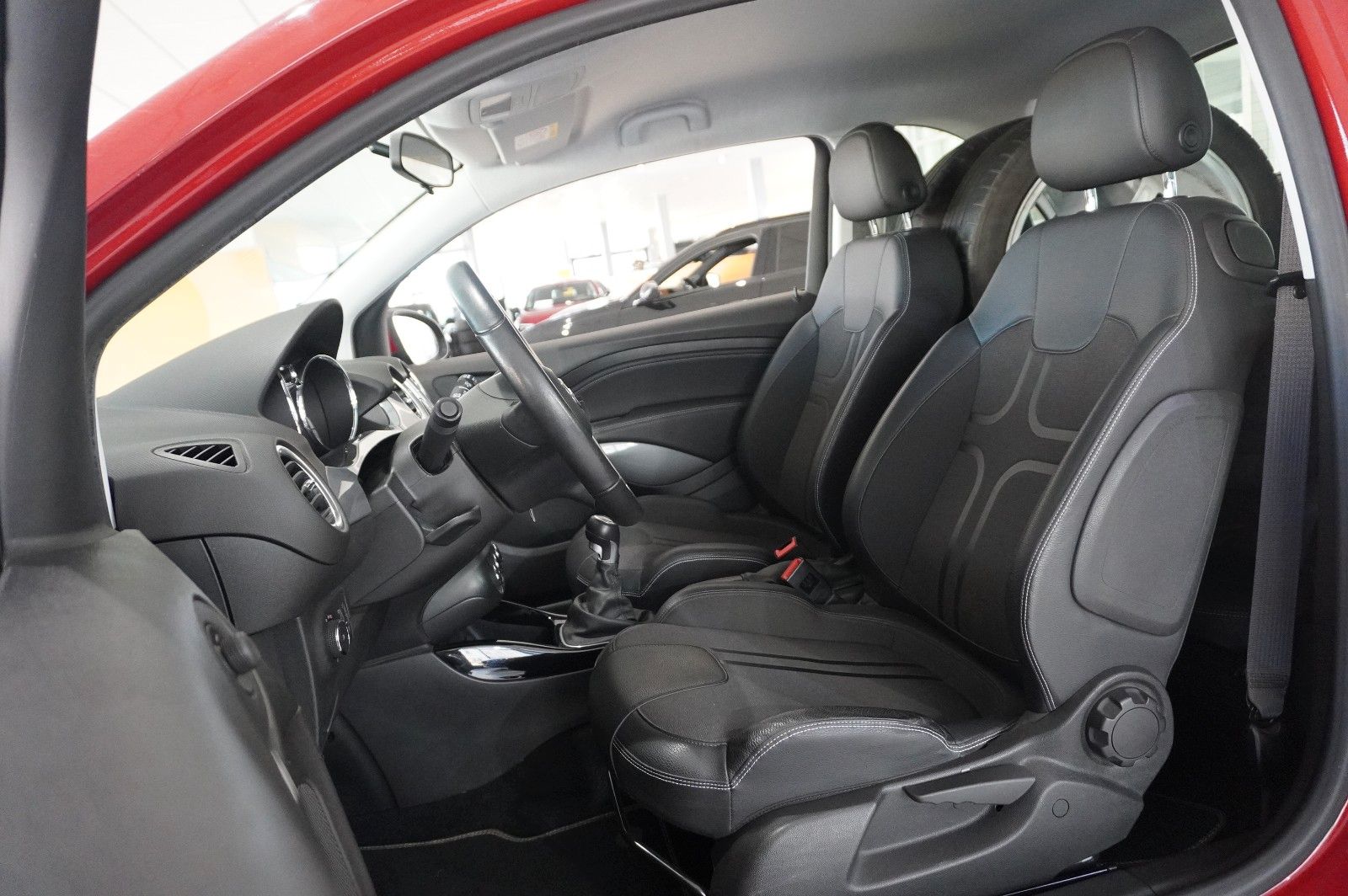 Fahrzeugabbildung Opel Adam S 1.4T SPORT NAVI/LED/SHZ/TEMP./OPC/PDC/USB