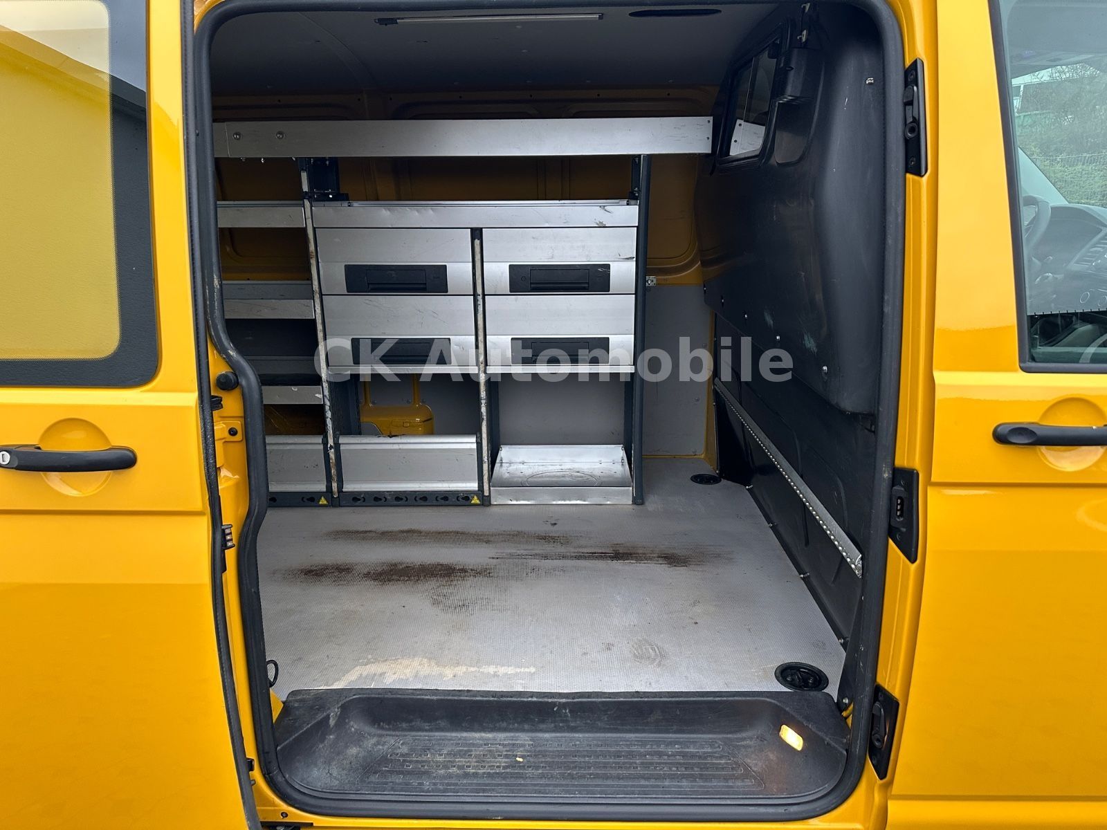 Fahrzeugabbildung Volkswagen T6 Transporter Kasten lang 2.0TDI/Klima/AHK 2.5T