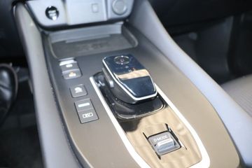 Fotografie 13 des Nissan Qashqai 1.5 VC-T e-Power Tekna