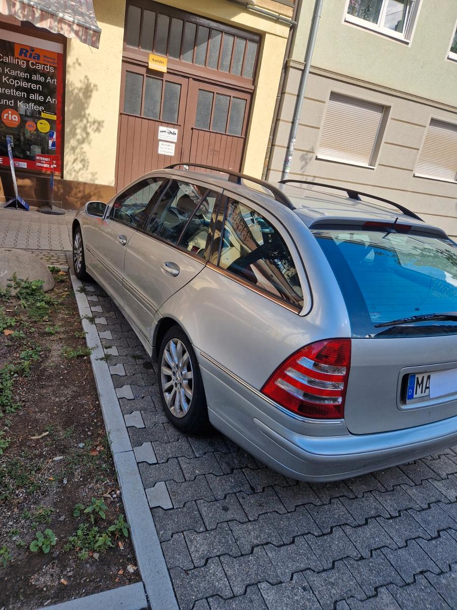 Mercedes-Benz C220 2005 — photo 6