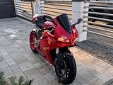 Ducati Panigale V2 1299 S unfallfrei mit frische Desmo - DUCATI DESMO