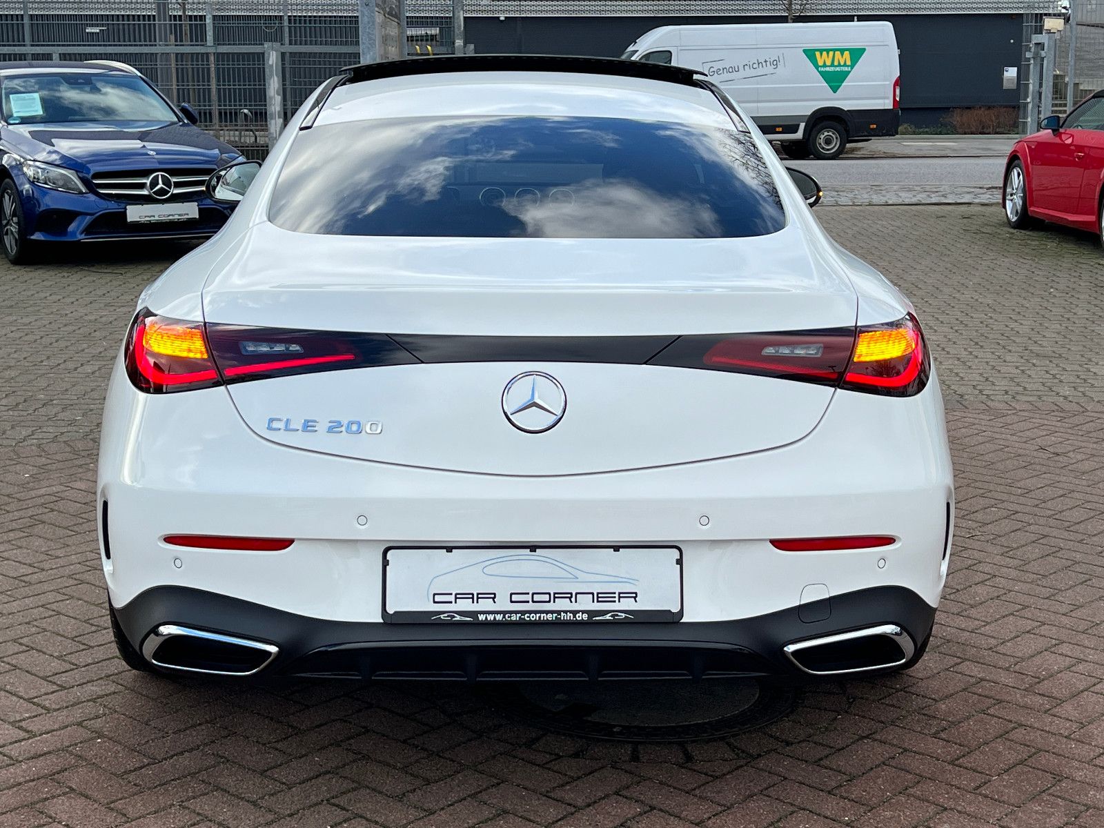 Fahrzeugabbildung Mercedes-Benz CLE 200 AMG LINE PREMIUM PANORAMA SITZKLIMA