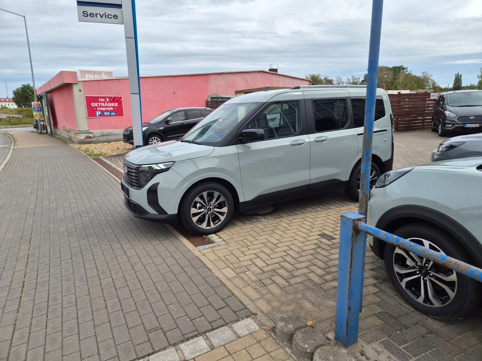 Ford Tourneo Courier Titanium imagem 2