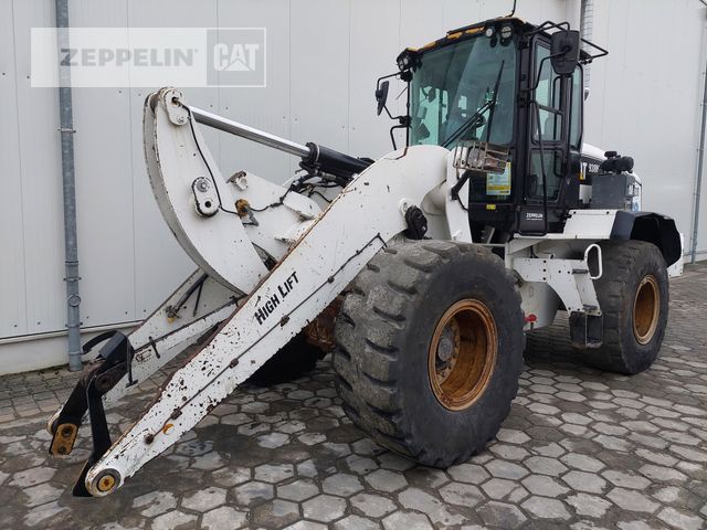 CAT 938M