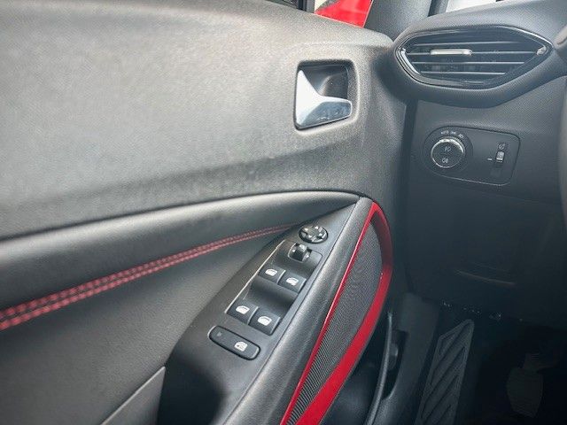 Fahrzeugabbildung Opel Crossland GS Line 1.2l 130PS Navi/Kamera!