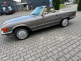 Mercedes-Benz W 107 560 sl - Mercedes-Benz 560 aus 1989: 560sl