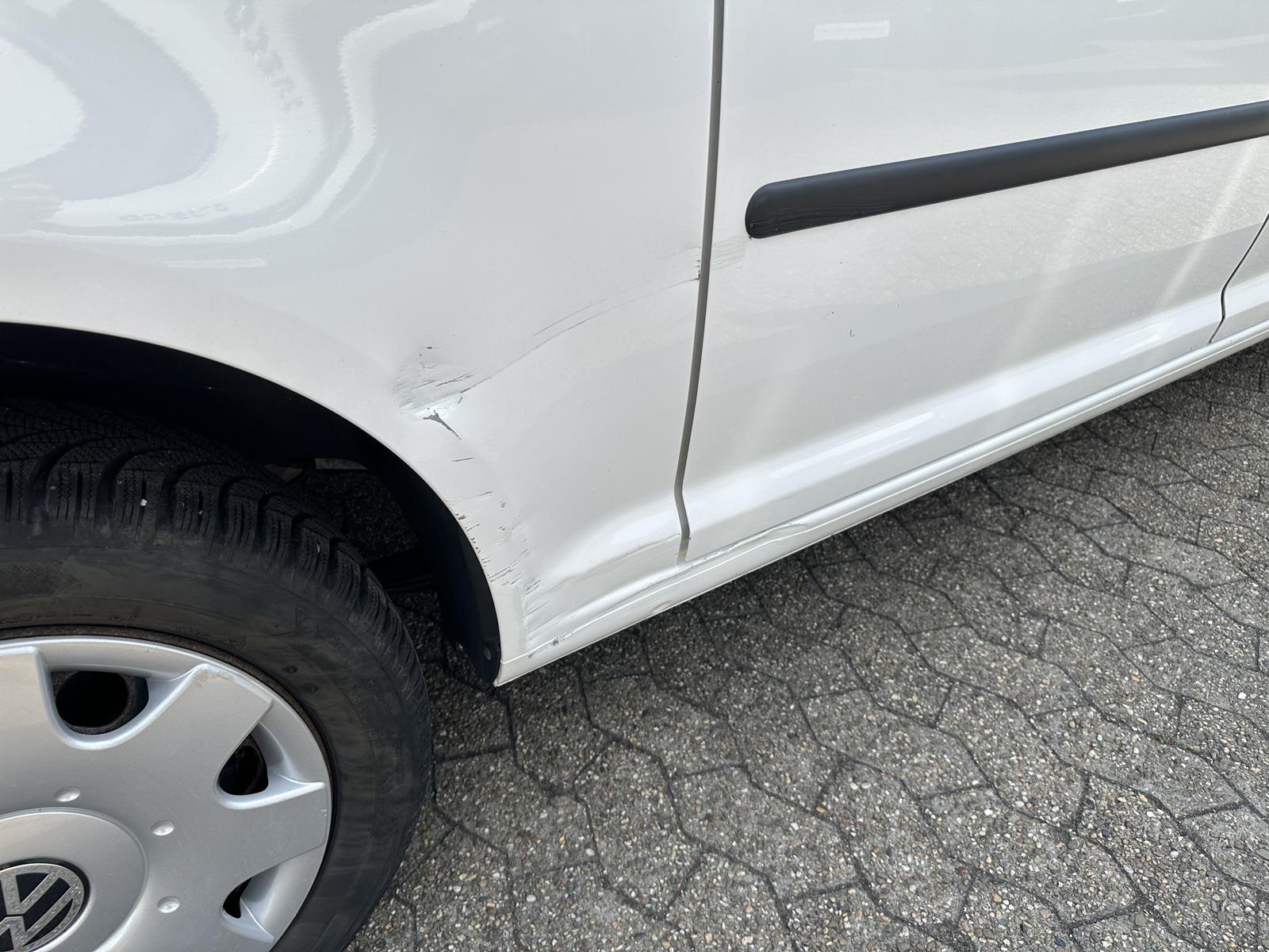 Volkswagen Caddy Maxi RAMPE / ROLLSTUHL / 1 HAND / 