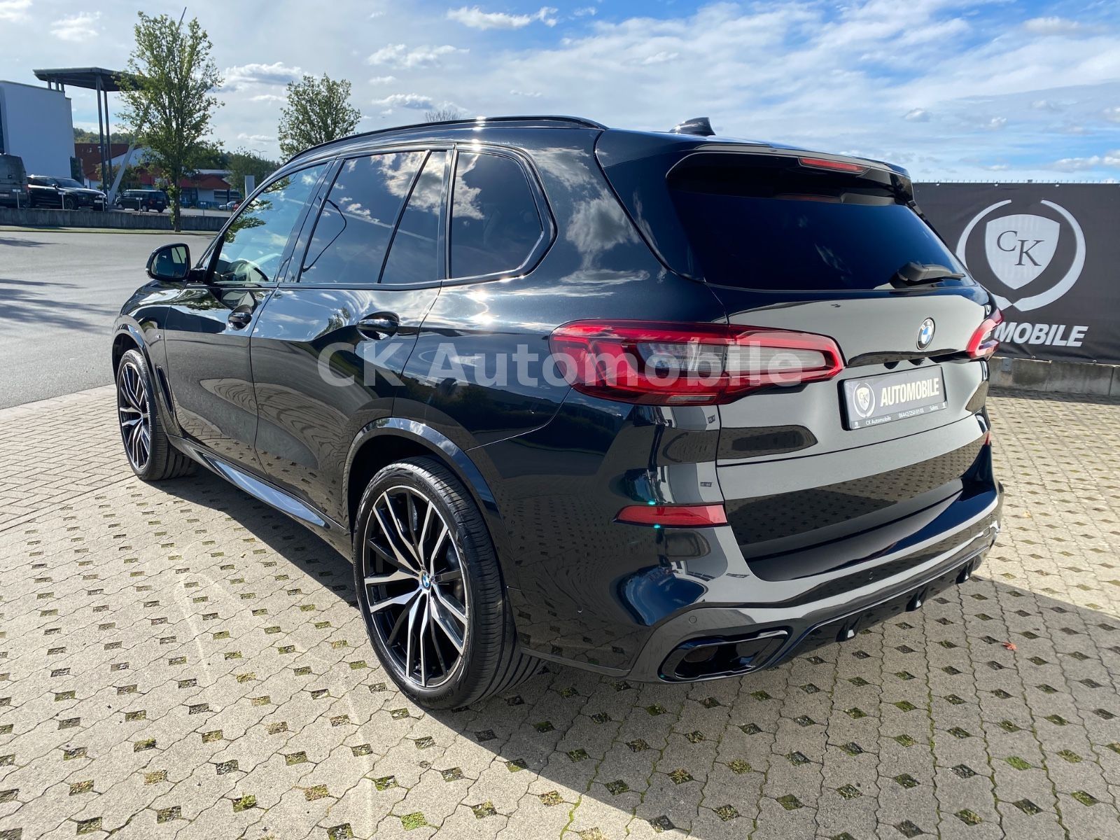 Fahrzeugabbildung BMW X5 xDrive 30d MSport/22Zoll/HeadUp/Pano/360°/LED