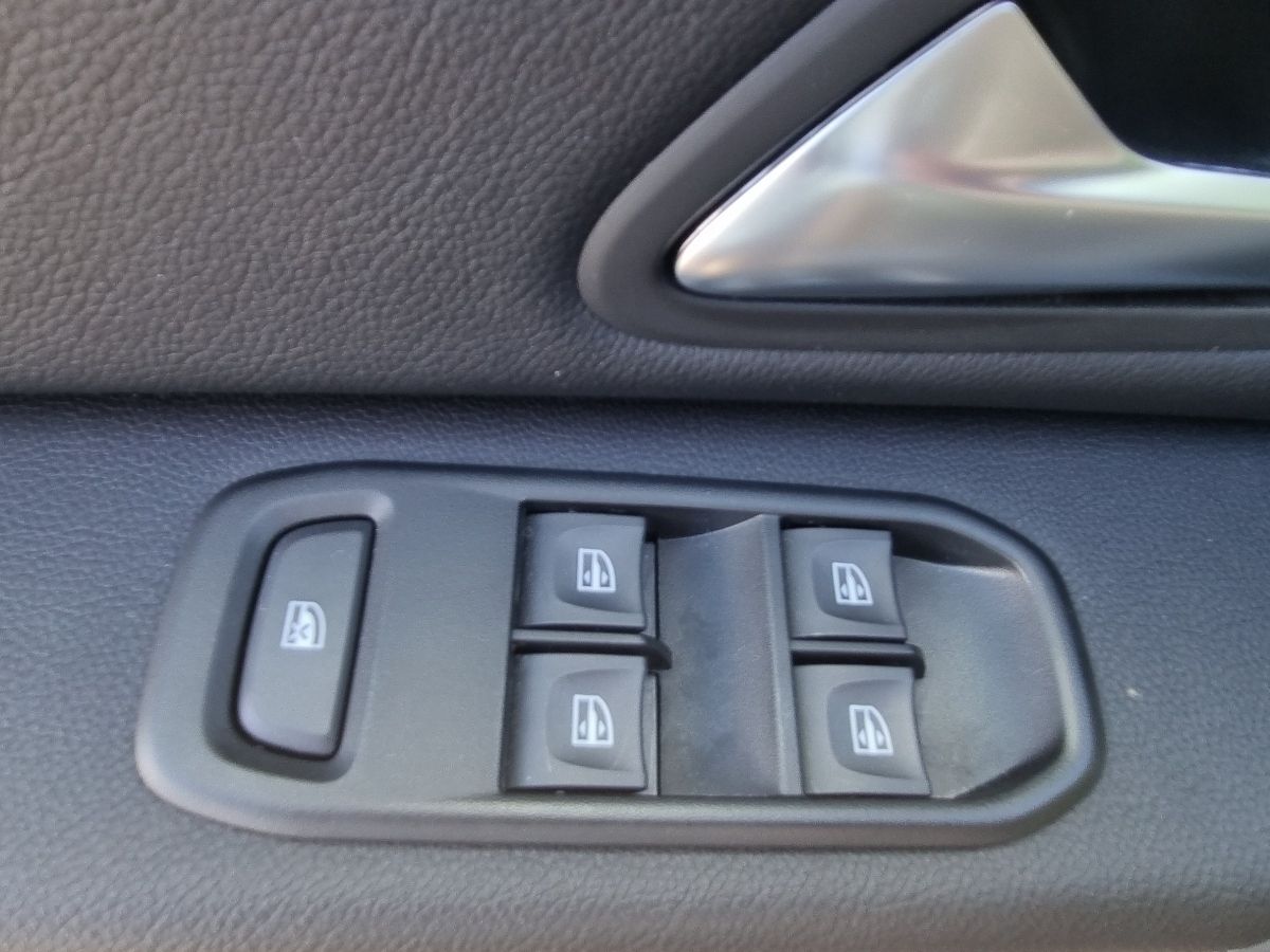 Fahrzeugabbildung Dacia Duster Prestige TCe 150 4WD