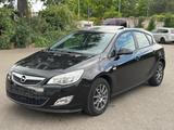 Opel J Lim. Edition 1.6 Klima SHZ Navi PDC Tüv Neu - Opel Astra mit Benzin-Antrieb: Kleinwagen, 1.6