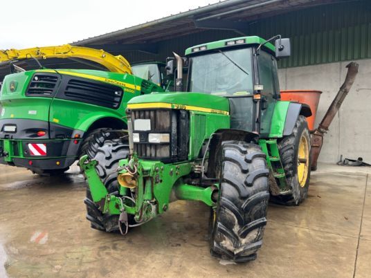 John Deere 7810