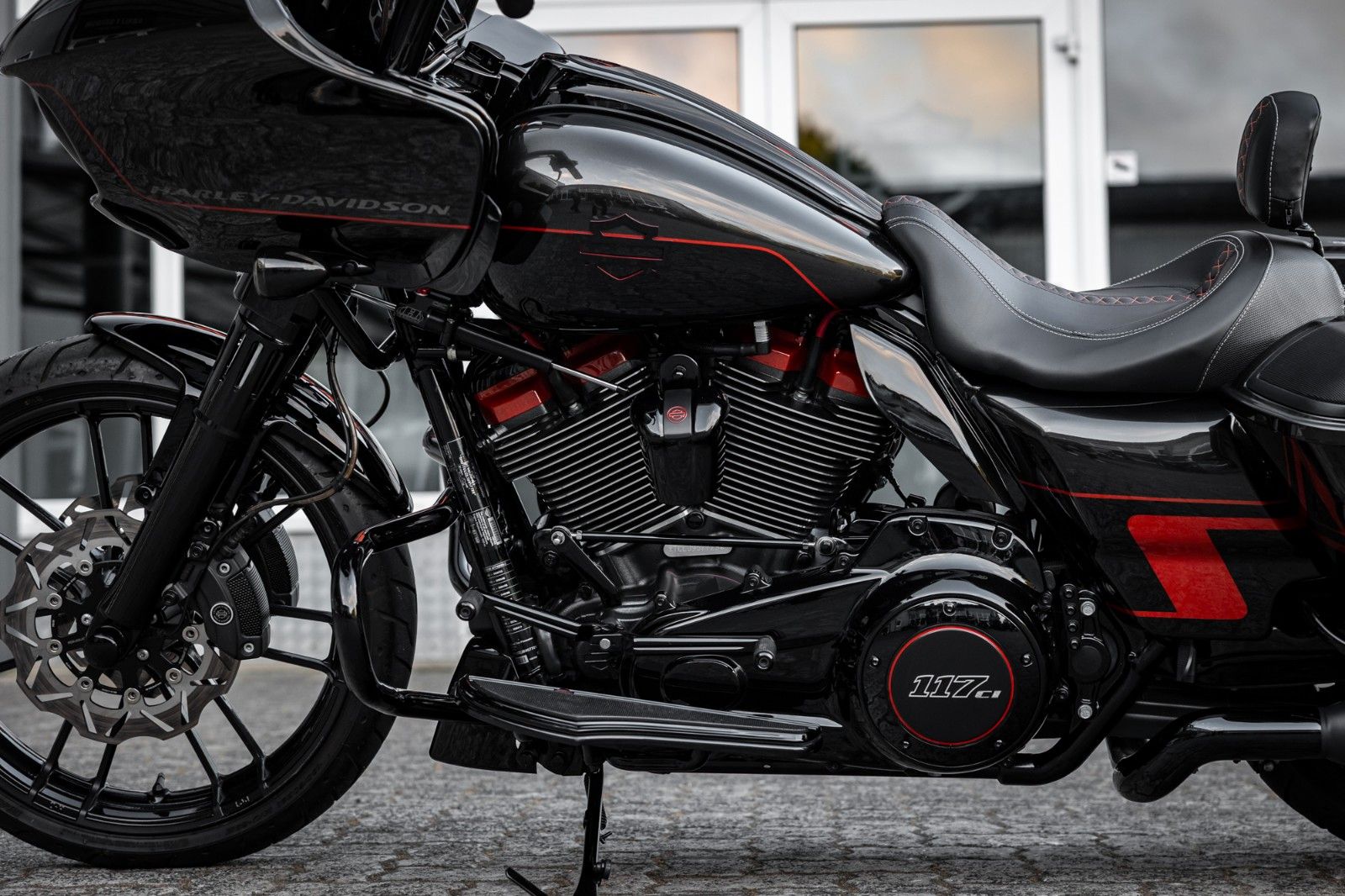 Fahrzeugabbildung Harley-Davidson CVO ROAD GLIDE 117 FLTRXSE - Kesstech -