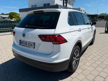 Volkswagen Tiguan - 5