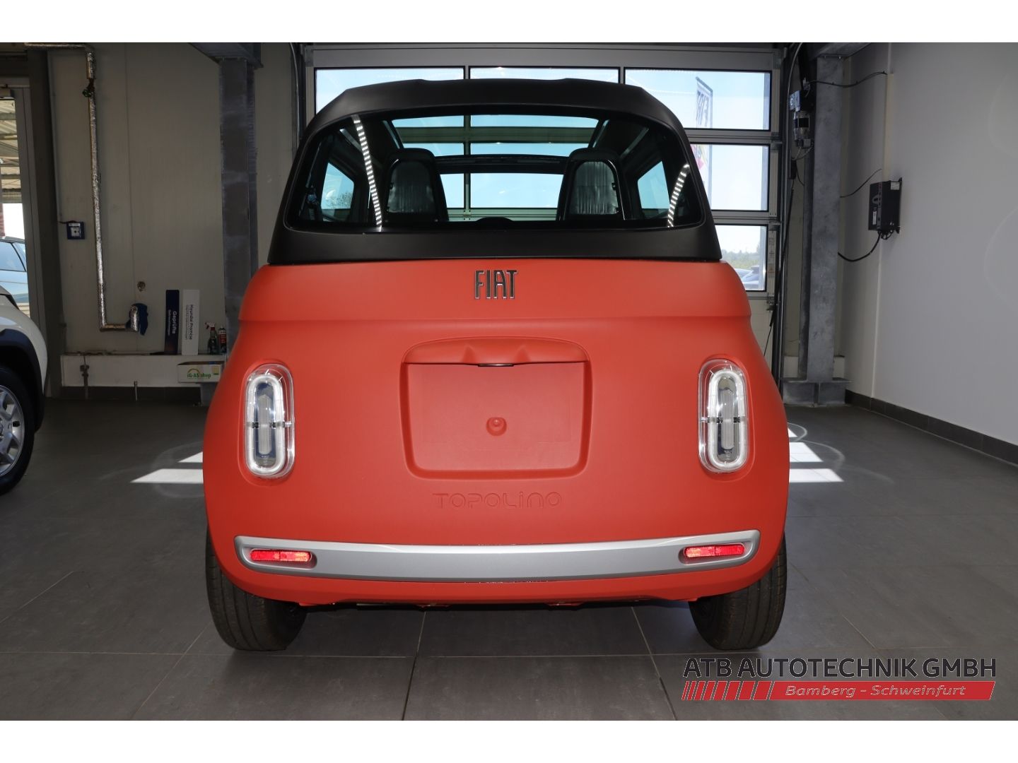 Fahrzeugabbildung Fiat Topolino MY26 7kWh 8,2PS /Fahrbar ab 15 Jahre!