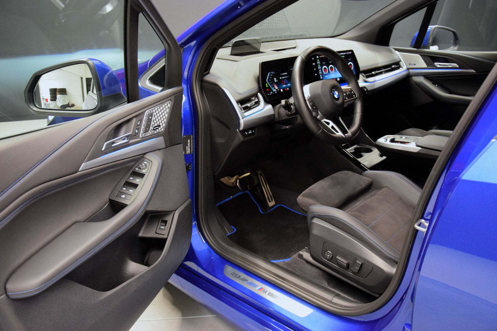 Fahrzeugabbildung BMW 223d xDrive Active Tourer M Sport ACC HuD 360°