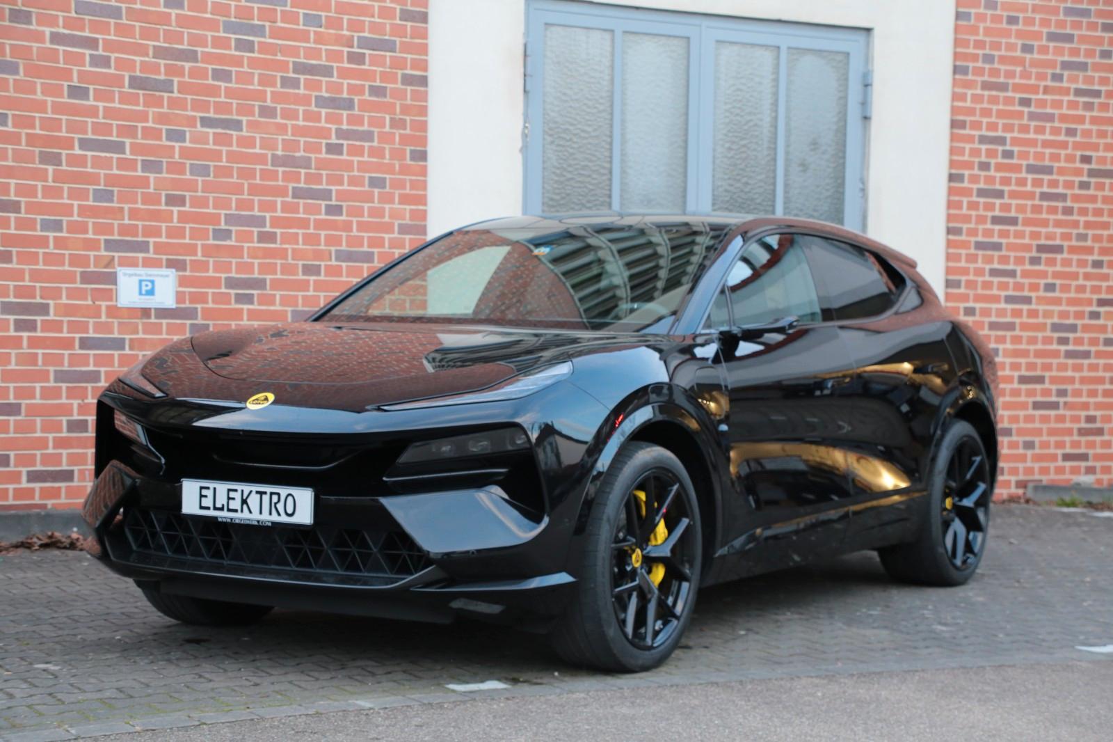 Lotus Eletre R, ehem NP 189.520 €, Carbon-Bremsen, AHK