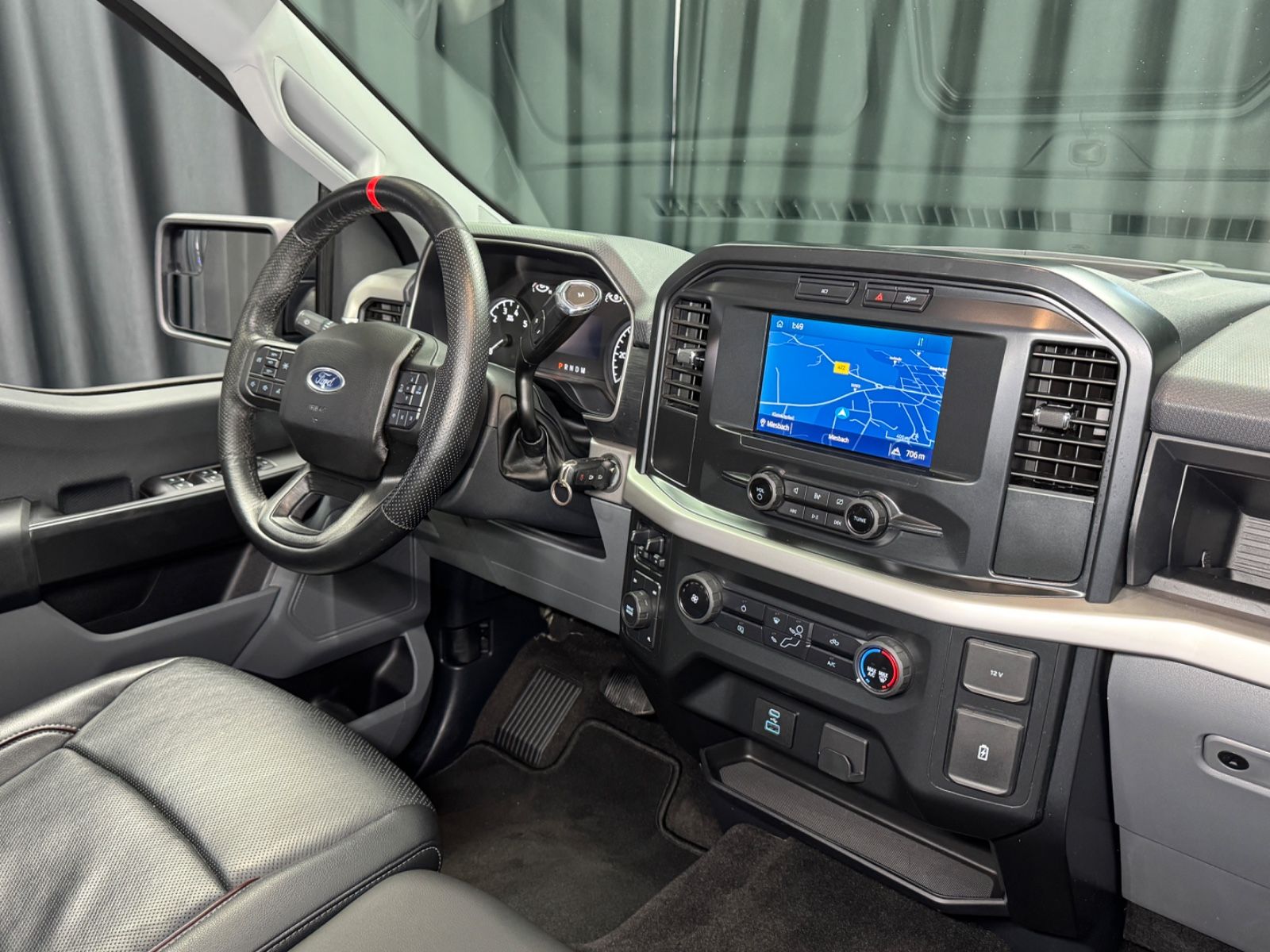 Fahrzeugabbildung Ford F 150 RAPTOR SVT|OFFROAD 20 ZOLL| 6-SITZ|NAVI|