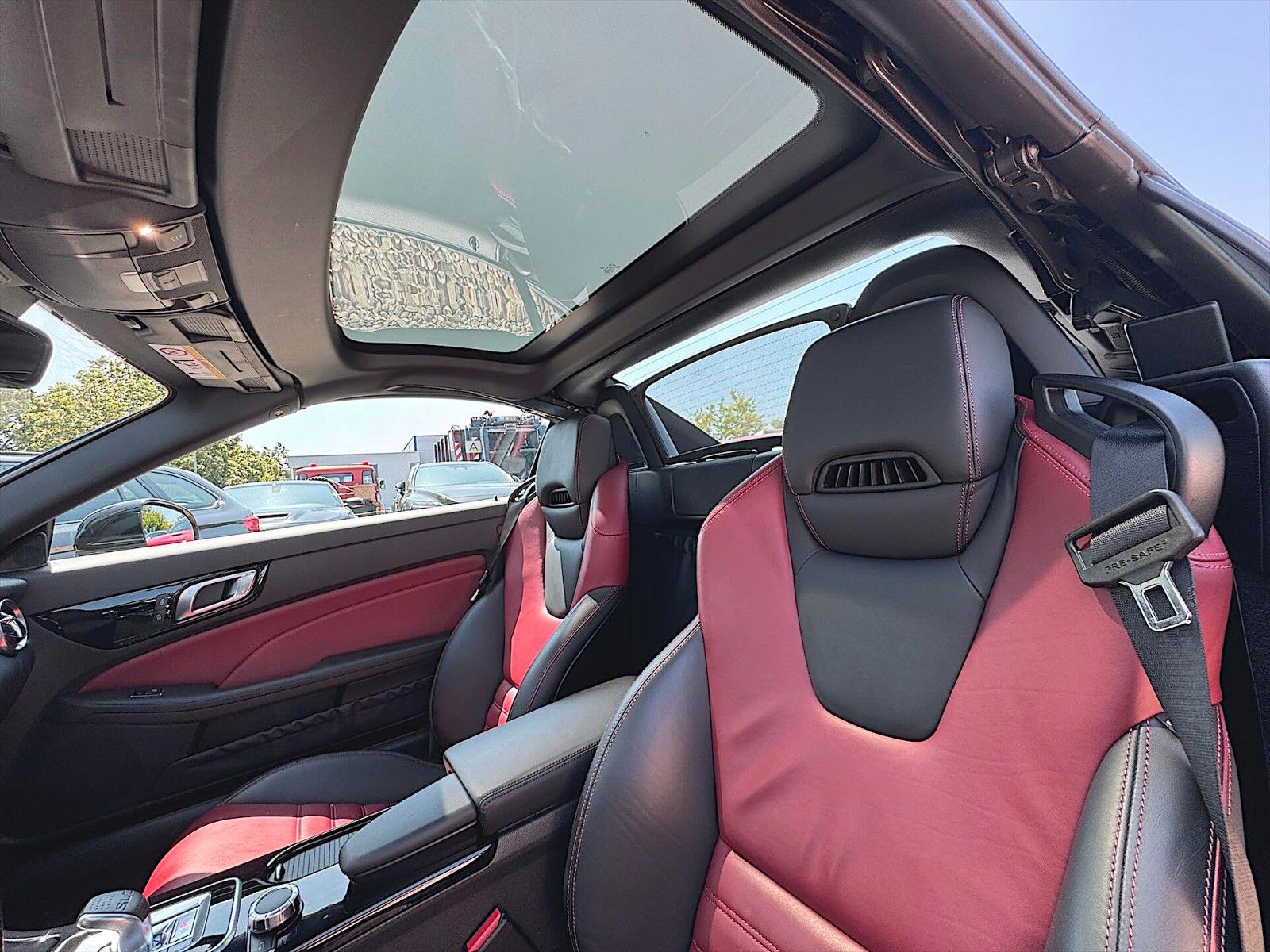 Fahrzeugabbildung Mercedes-Benz SLC 43 AMG Designo Night *LED*Kamera*Panorama*