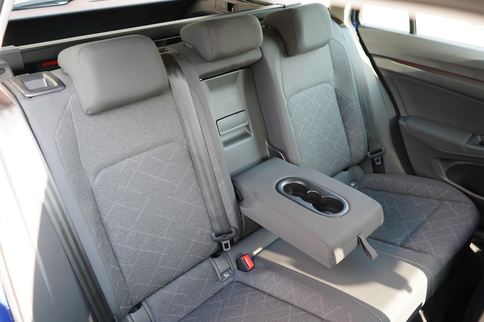 Volkswagen Golf VIII Variant 1.0 eTSI DSG Life LED ACC Navi, миниатюра 27