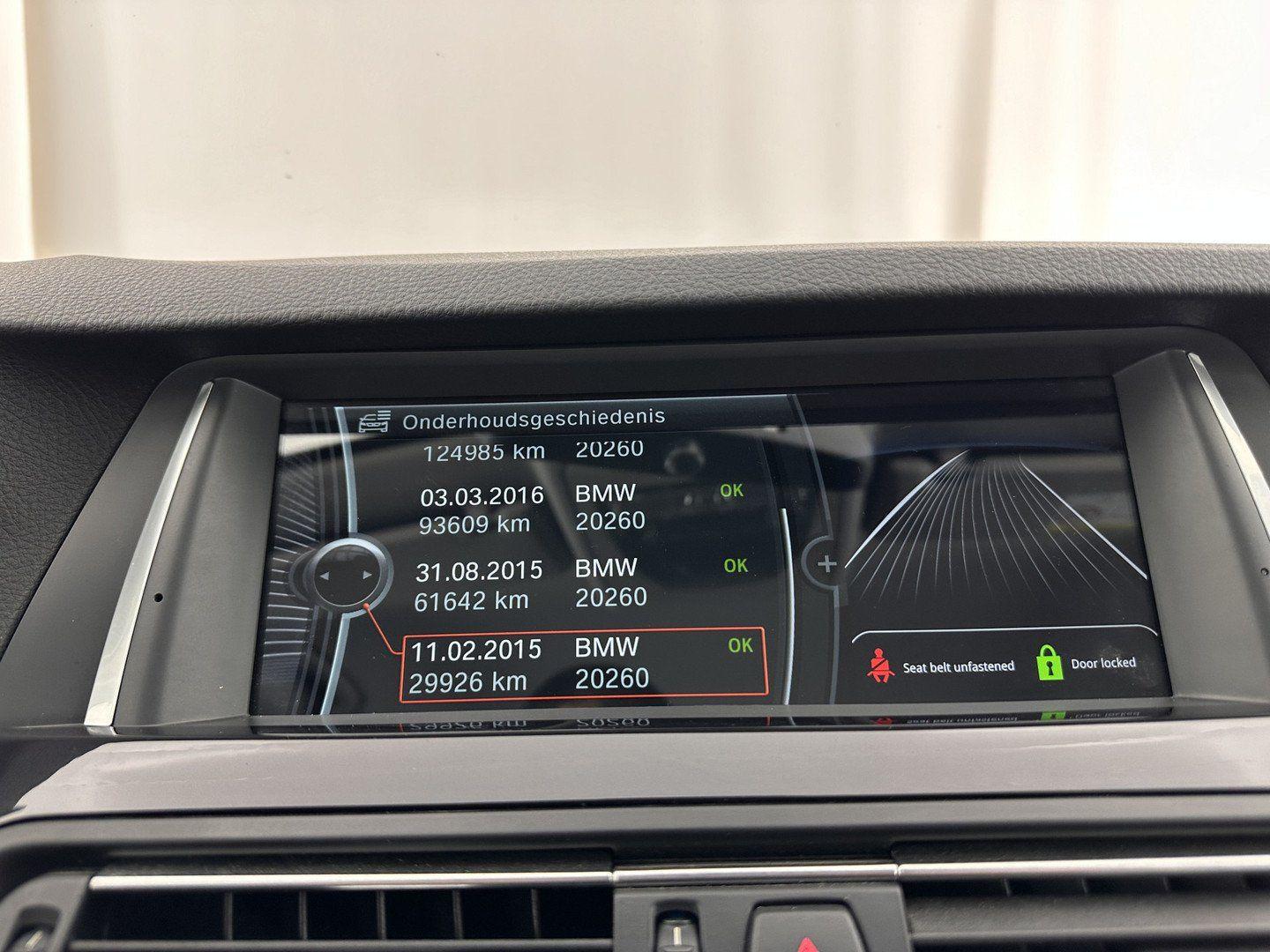 BMW 518 2014 — photo 16