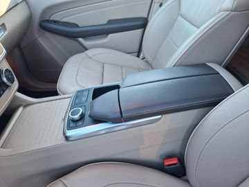 Mercedes ML 350 - 10