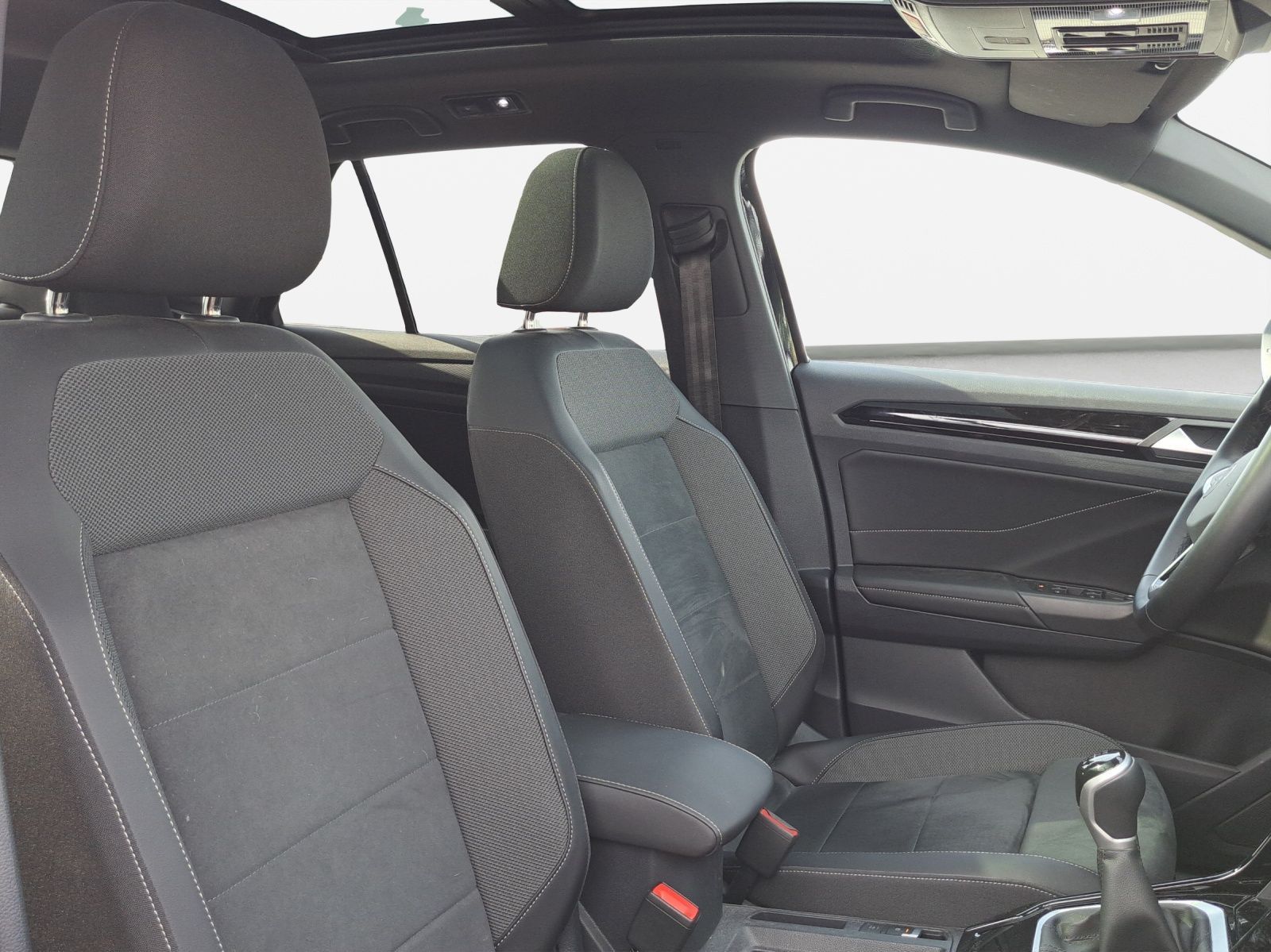 Volkswagen T-Roc - Bild 6