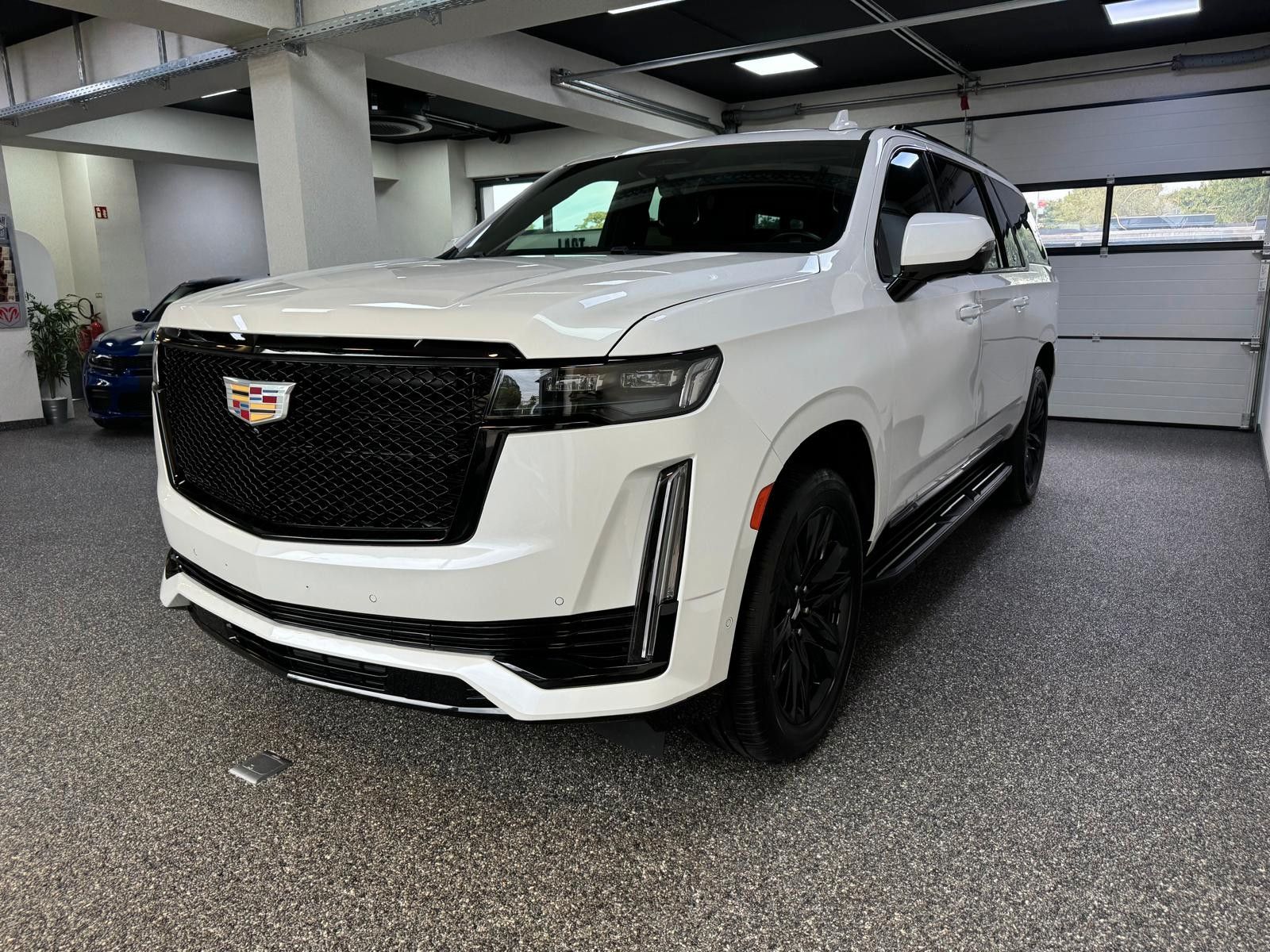 Fahrzeugabbildung Cadillac ESCALADE ESV SPORT 6.2 V8