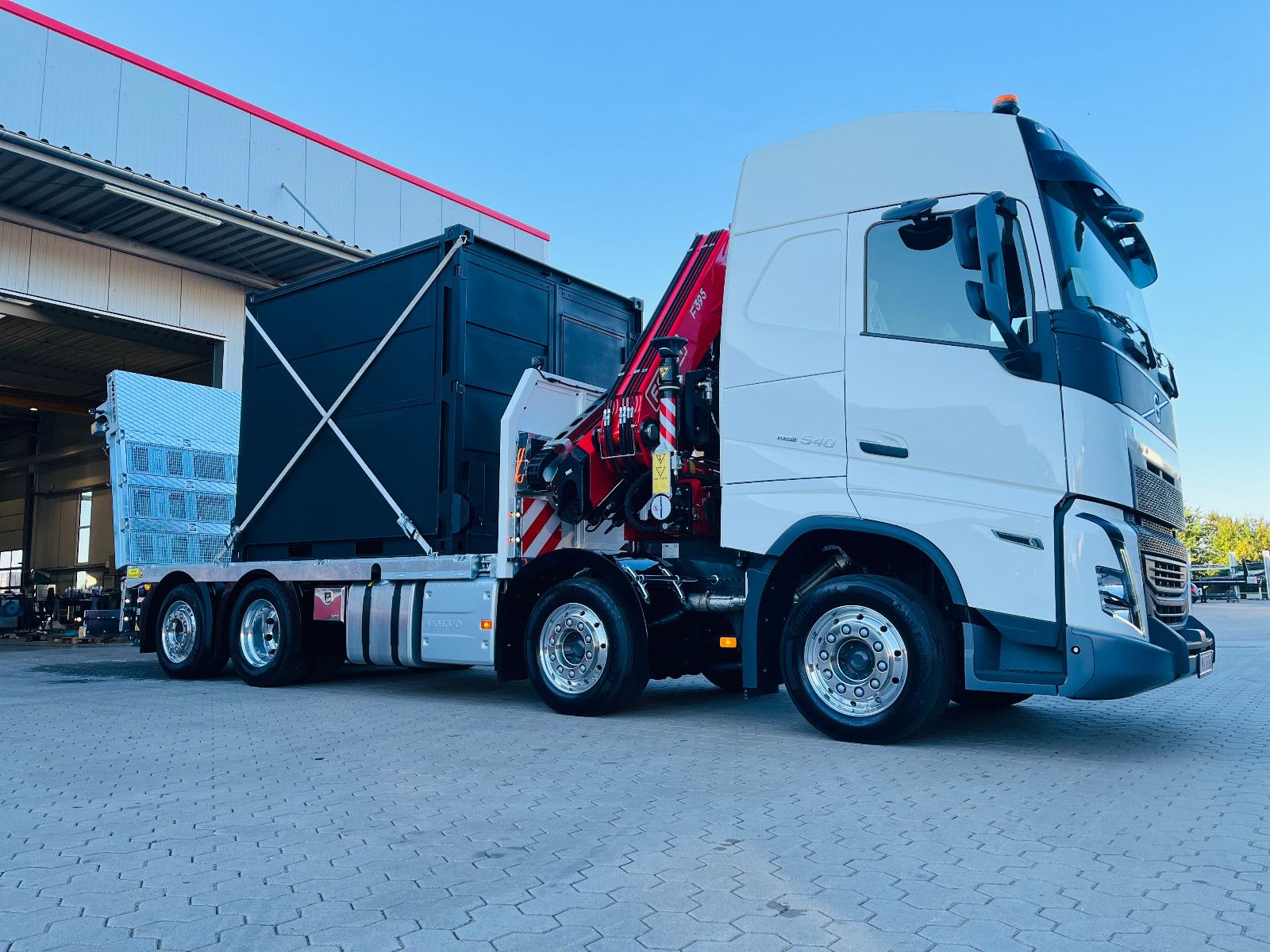 Fahrzeugabbildung Volvo FH540 8x2 Kran F395A.2.26 sofort Verfüg.
