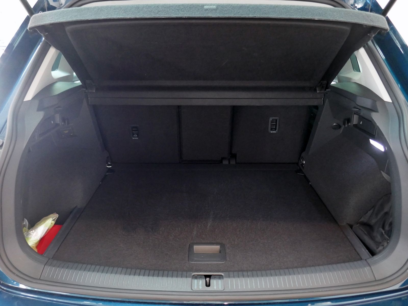 Fahrzeugabbildung Volkswagen Tiguan MOVE 1.5 TSI DSG | LED AHK RFK ACC