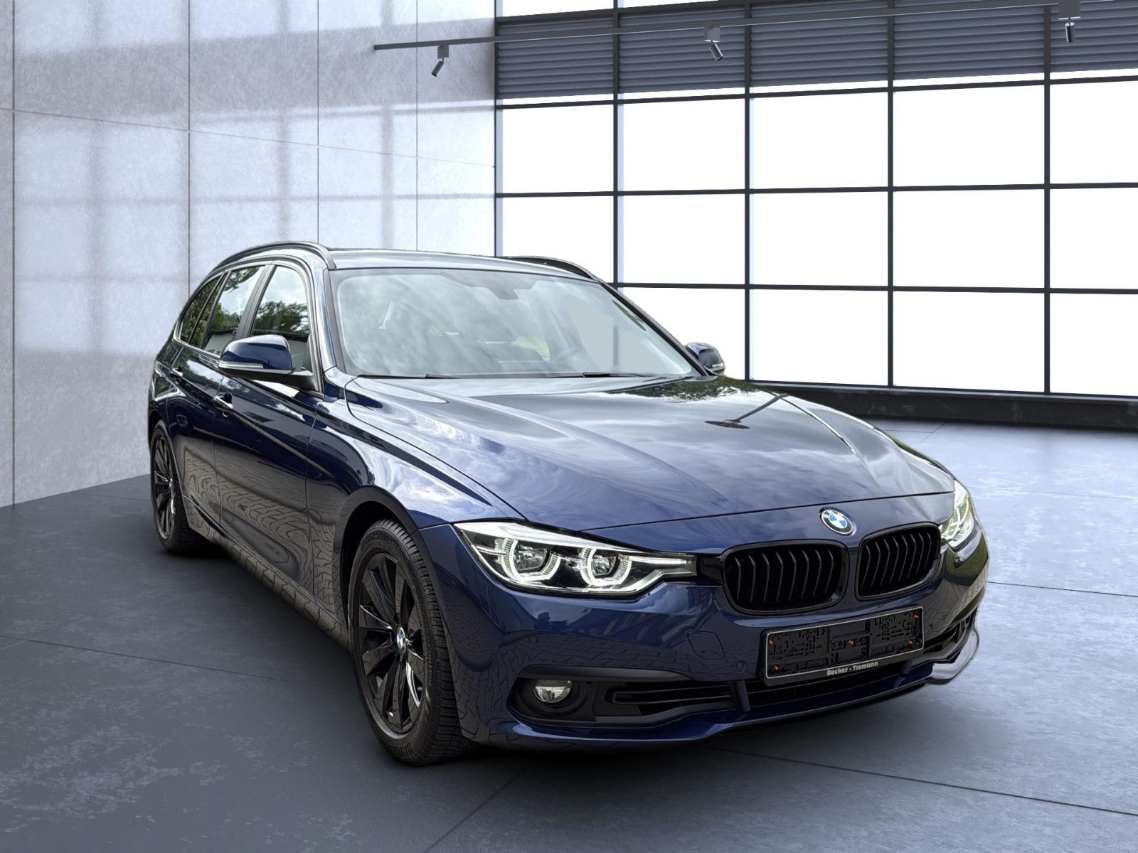 Fahrzeugabbildung BMW 320 i Touring / AHK / unfallfrei