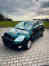 Ford Fiesta MK5, 1.4 Ghia - Ford Fiesta aus 2002: Ghia