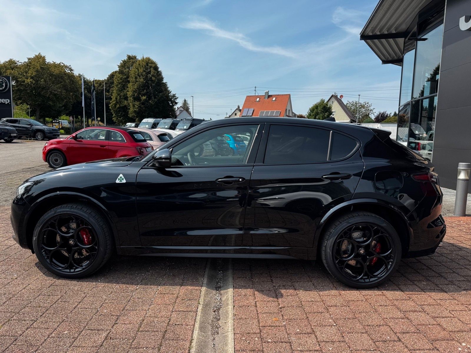 Fahrzeugabbildung Alfa Romeo Stelvio 2.9 V6 Bi-T.  Quadrifoglio NAVI ALLRAD