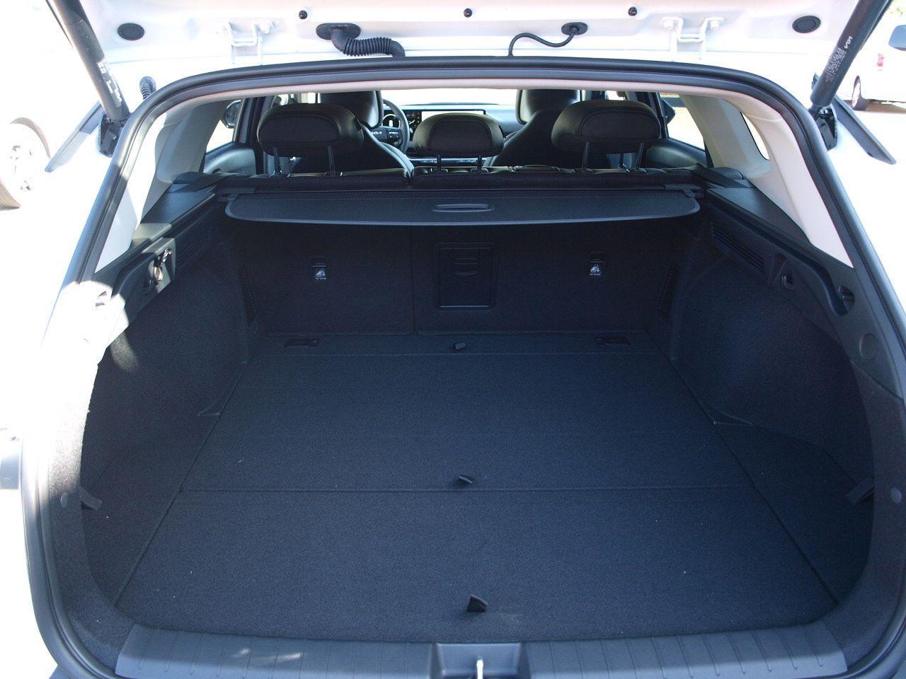 Kia K4 SW 1.6T 110kW LED ACC LEDER TOTWINK 17