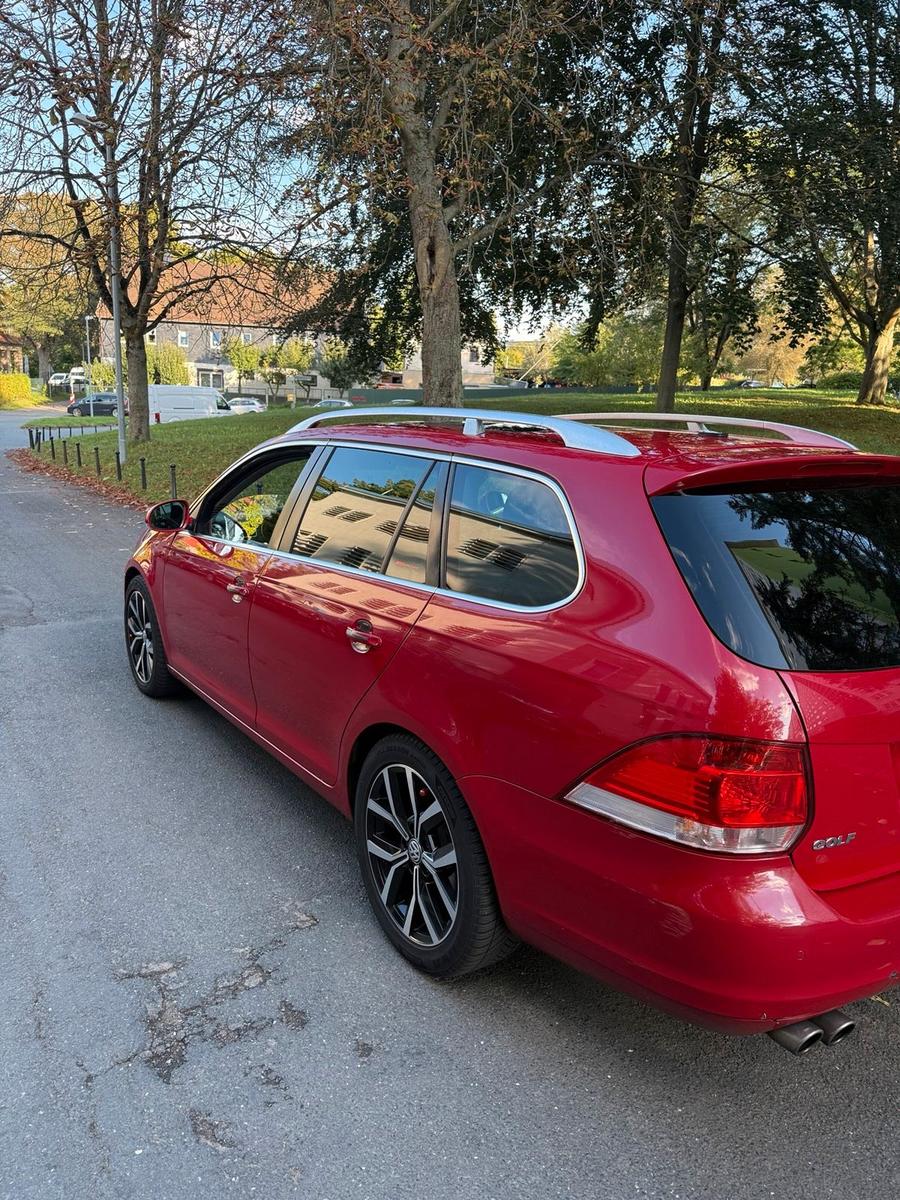Volkswagen Golf 2010 — engine 160 HP (118kW)