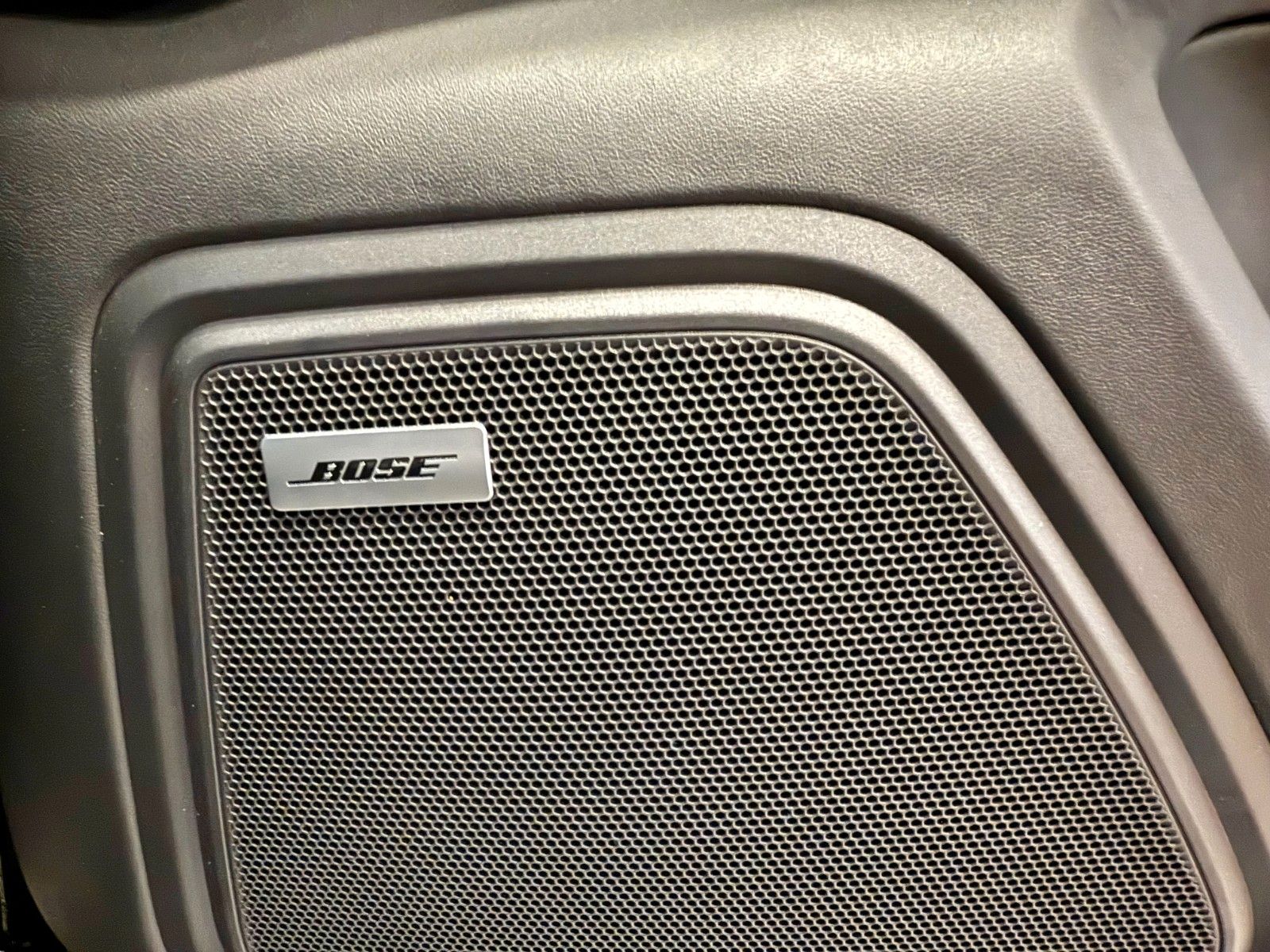 Fahrzeugabbildung Porsche Macan Turbo Luftfederung/AHK/Keyless/ACC