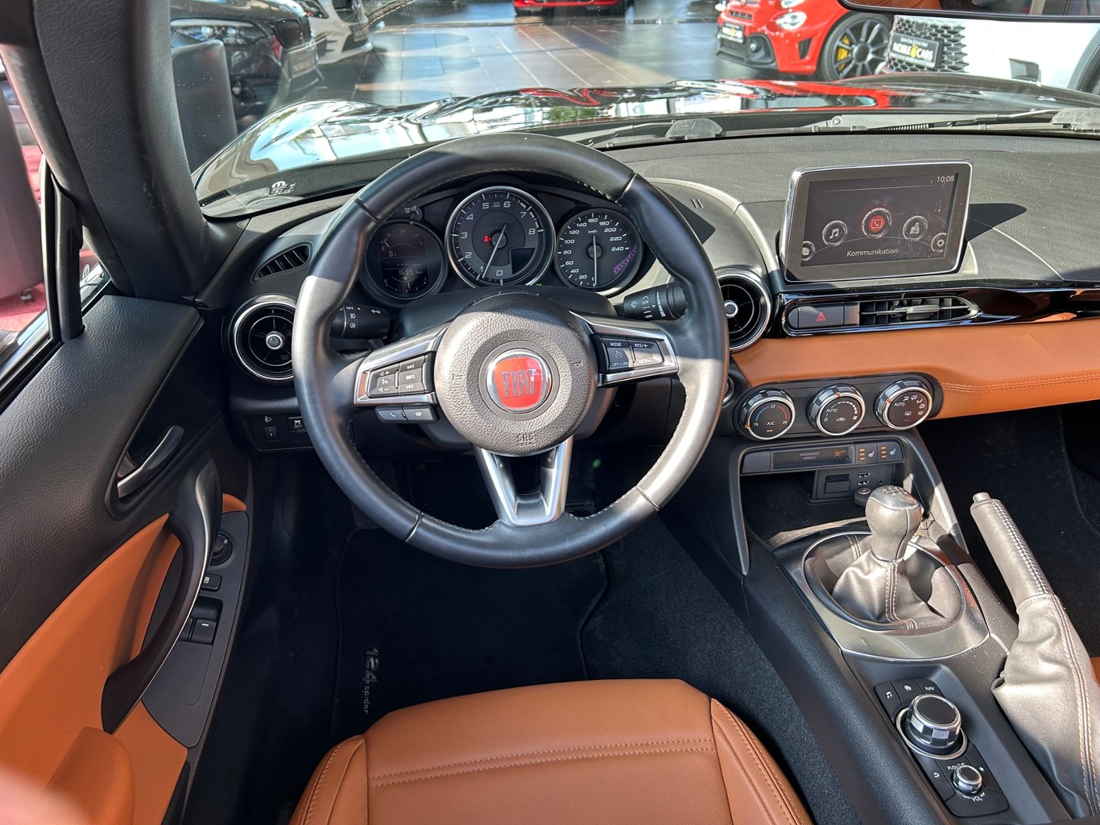 Fahrzeugabbildung Fiat 124 Spider Lusso BOSE RFK KLIMA NAVI SHZ