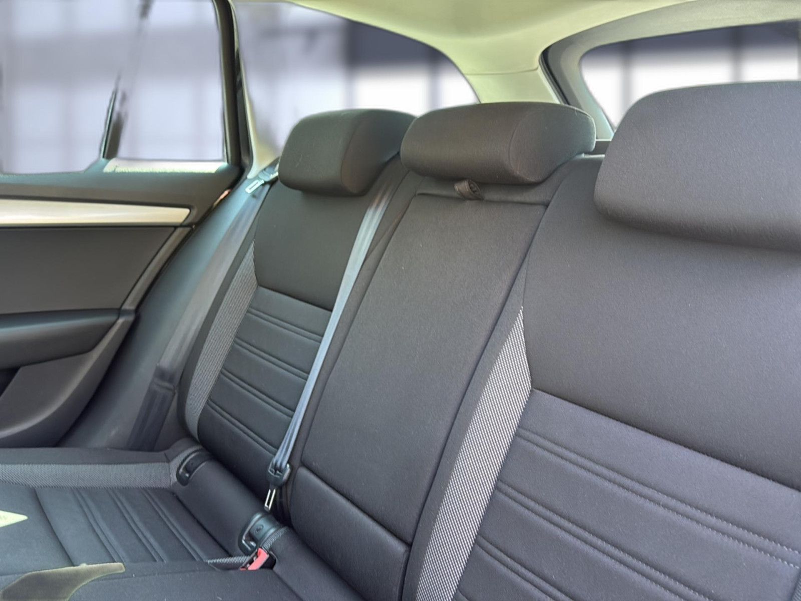 Fahrzeugabbildung SKODA Octavia 1.5 TSI / Unfallfrei/ 1. Hd
