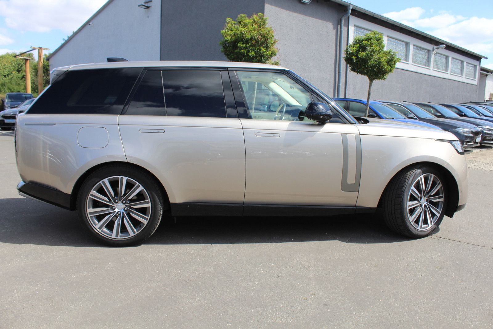 Land-Rover Range Rover - 1