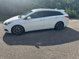 Hyundai i40 2.0 GDI Style Automatik Style - Hyundai i40 mit Benzin-Antrieb: Kombi, Automatik, 2.0