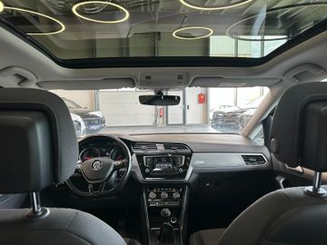 MYAUTOCENTER – Gebraucht- und Jahreswagen mit Werkstattservice in Pfaffenhofen Volkswagen Touran Comfortline BMTStart-Stopp *Pano*AHK*