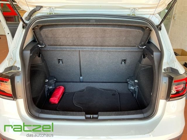 Fahrzeugabbildung Volkswagen T-Cross Life 1.0 TSI  Musikstreaming DAB Spurhal