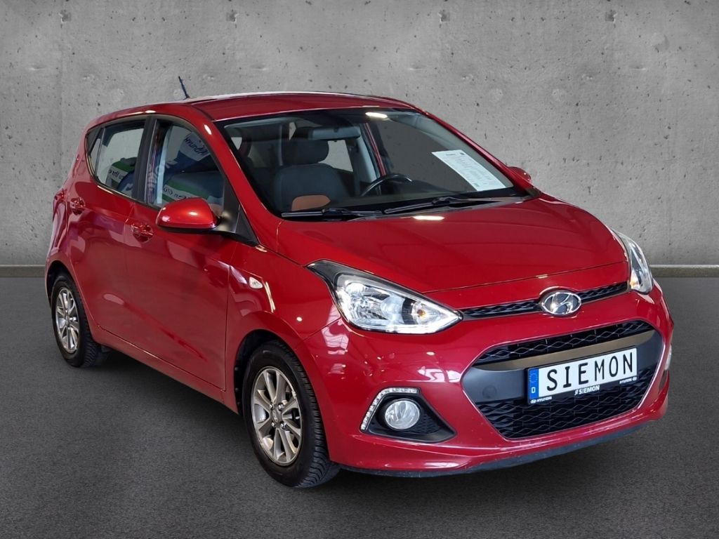 Fahrzeugabbildung Hyundai i10 1.2 FIFA World Cup Klima SHZ Radio Isofix Al