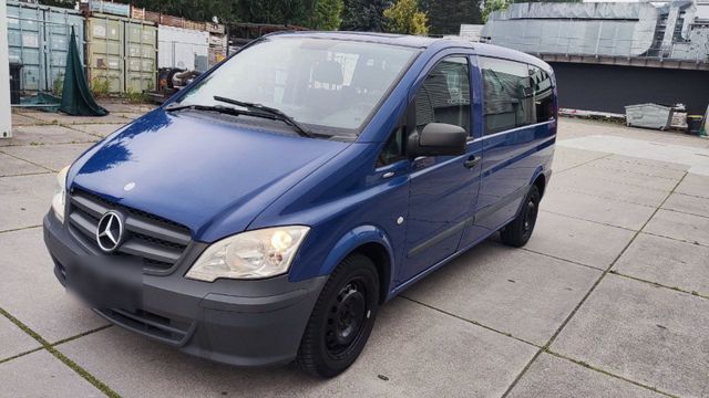 Mercedes-Benz Mercedes Vito, Baujahr 2011, Diesel, 9-Sitzer