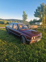 BMW E30 318i - BMW 318 aus 1984
