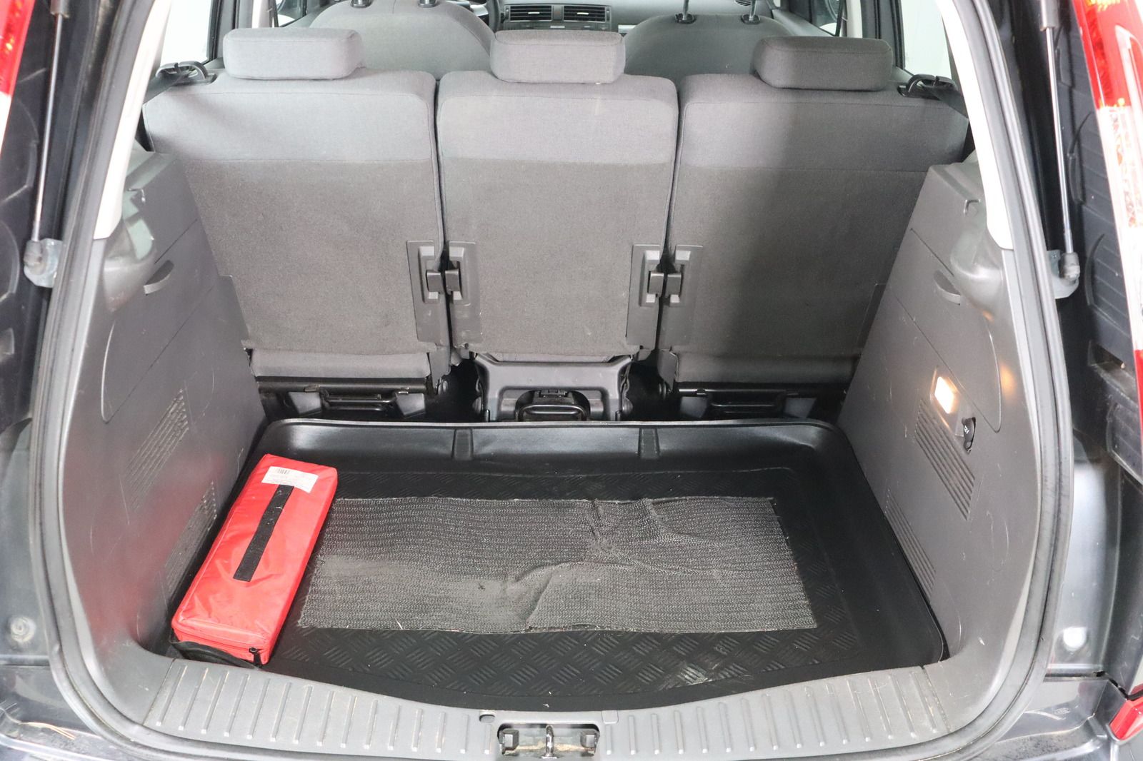 Fahrzeugabbildung Ford C-MAX 1.6 * Klima *