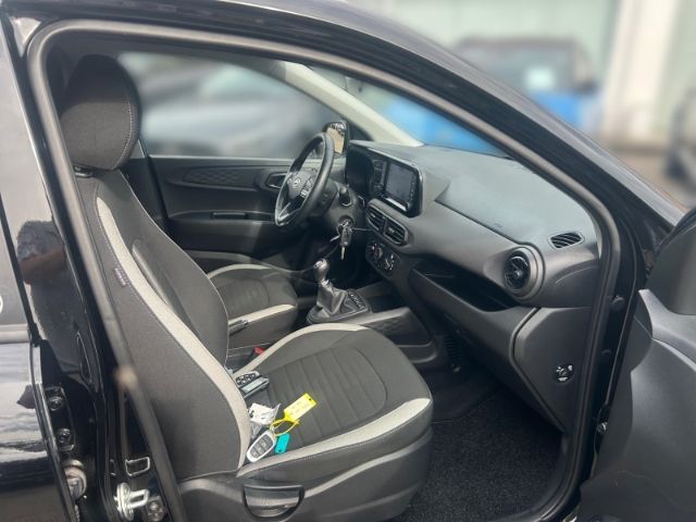 Fahrzeugabbildung Hyundai i10 Edition 30+ Navi Apple CarPlay Android Auto