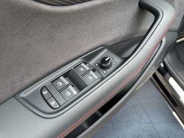 صورة مصغرة 26 لـ 2024 AUDI RSQ8