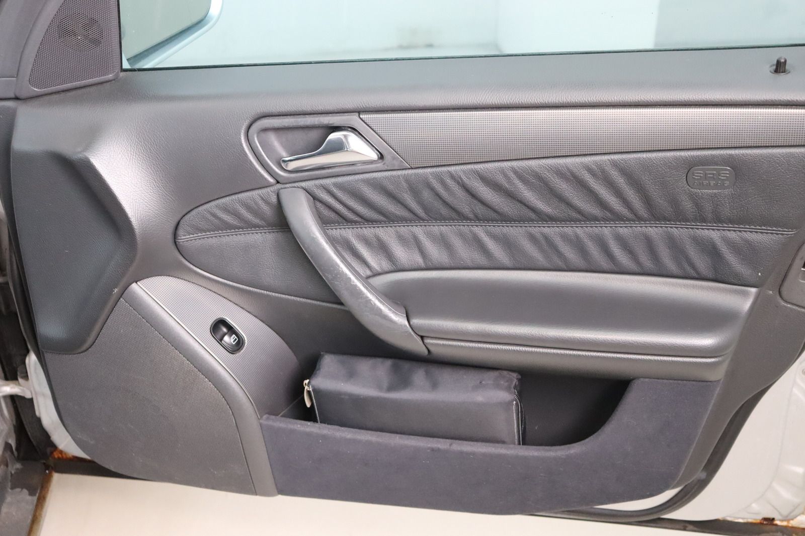 Fahrzeugabbildung Mercedes-Benz C 320 AVANTGARDE 1. Hand * Xenon * Leder * Navi